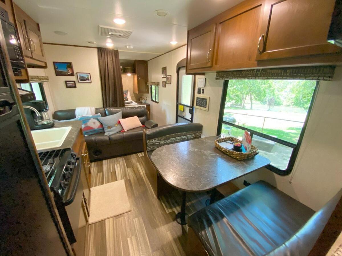 Rv Adventure - River Access - Float, Swim, Fish! Villa Canyon Lake Exterior photo